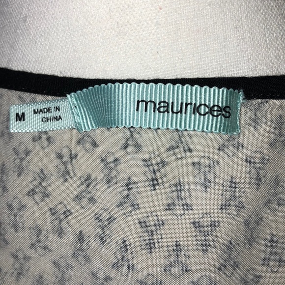 🌺 Maurices 3/4 Sleeve Blouse - Picture 8 of 8